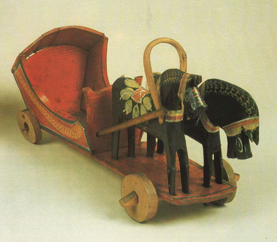 Деревянные игрушки. Пара коней в упряжке. 1930-е гг.